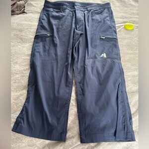 Eddie Bauer Crops